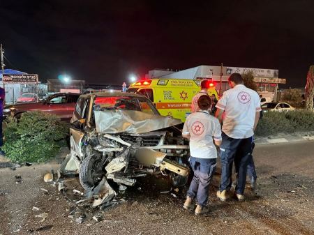 الطيرة : اصابة شابتين بحادث طرق صعب